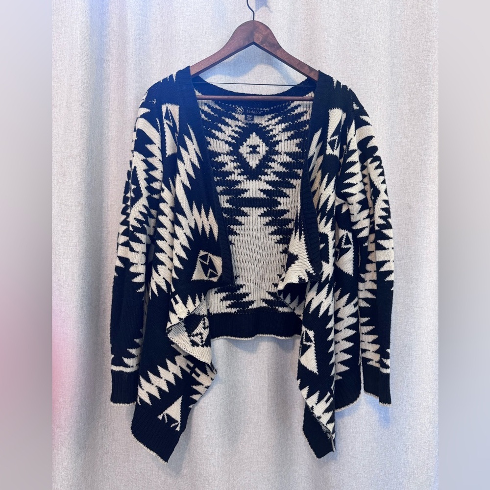 Kadence Boho Black and Cream Geometric Southwest Cowgirl Sweater - Picture 3 of 6